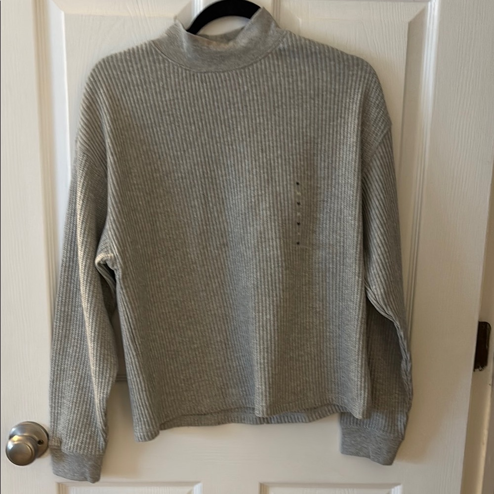 GAP RELAXED WAFFLE -WEDGE MOCK-NECK TSHIRT